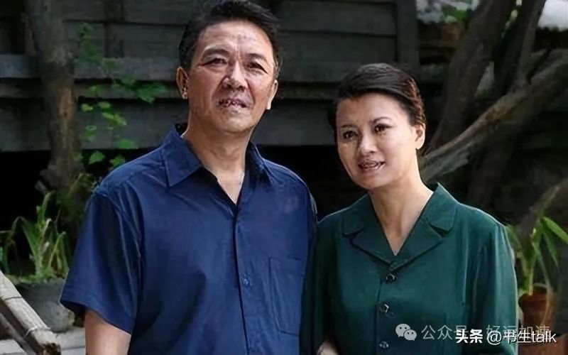 “国家一级演员”李幼斌，出道37年身价千万，出门开7万的国产车  第12张