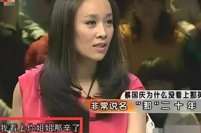 他连续上春晚23次，被富婆老婆倒追8年，两儿子浓眉大眼颜值逆天