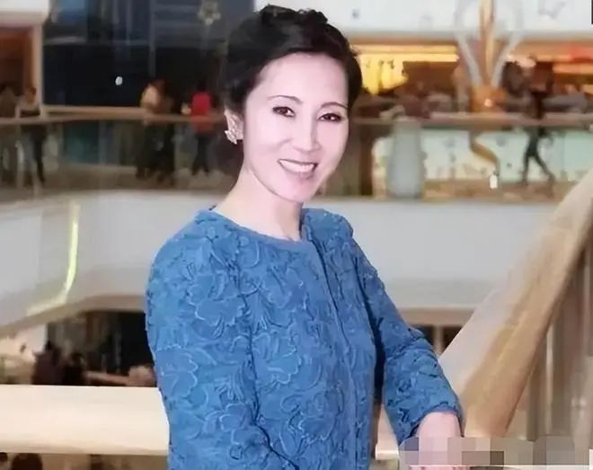 林宁：王家父子背后的女人，拿2000亿救万达，后拿1亿救王思聪  第2张