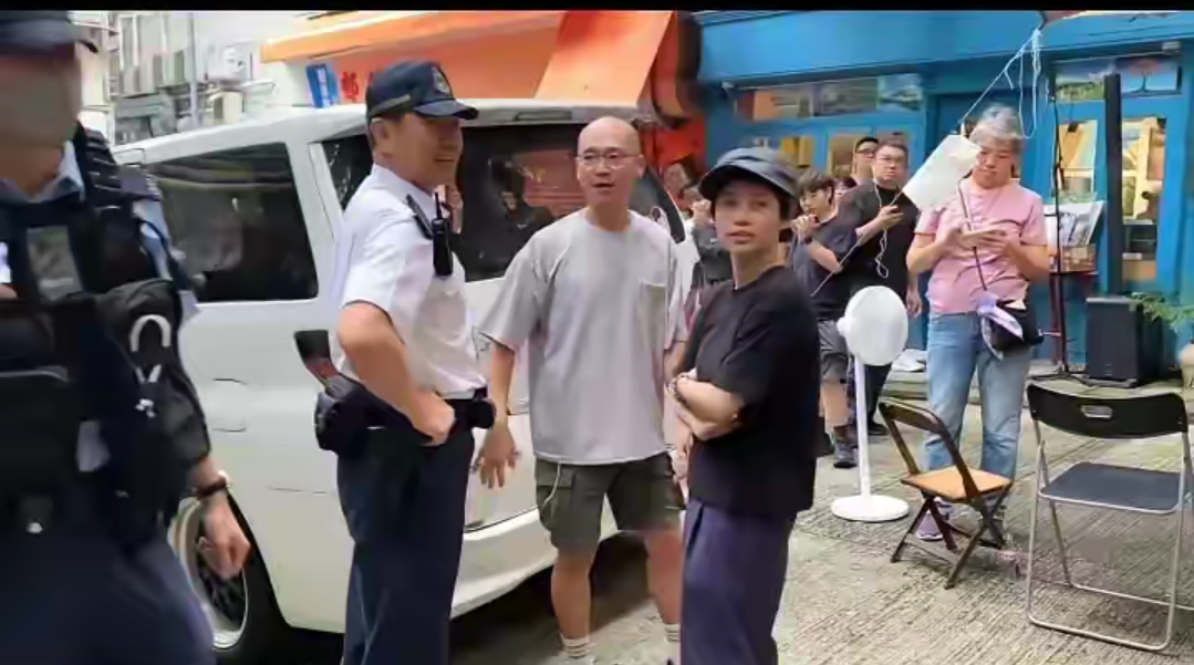 “港独”艺人何韵诗又出来刷存在感了，因涉嫌违法行为再受警方调查