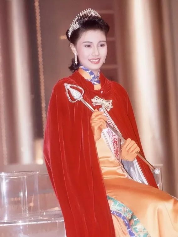 “大美人”李嘉欣喜迎54岁生日，与老公许晋亨甜蜜秀恩爱  第10张