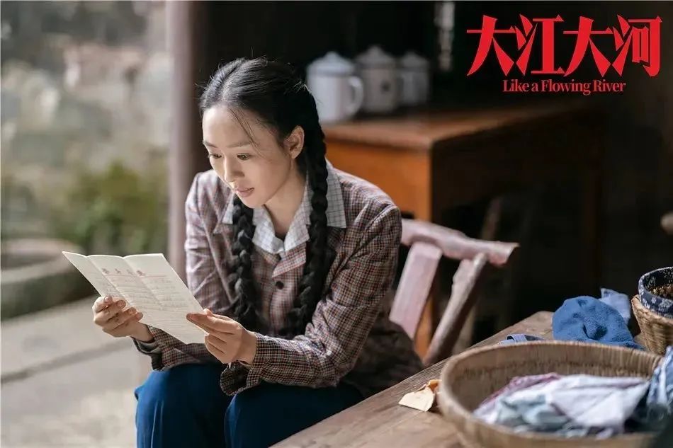 同样演“麻花辫”，把李沁和童瑶放在一起对比，差别就出来了  第10张