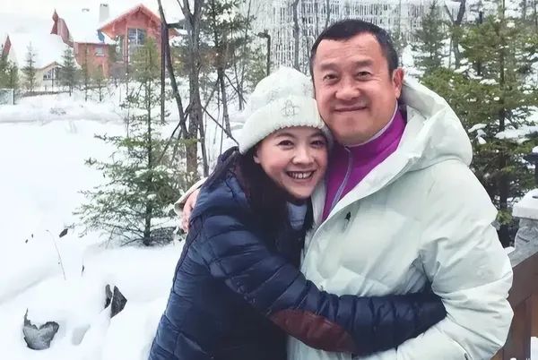 曾宝仪男友林明谦近况曝光，头发泛白尽显老气，相恋19年未婚未育  第13张