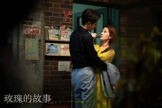 给《玫瑰的故事》女演员颜值排名，第1名第2名当之无愧，第3名40年前就火了  第2张