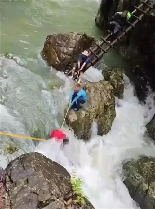 浙江2名驴友在石人峡横渡溪流时溺亡  第1张