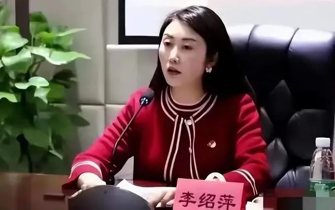 女局长李绍萍第二季曝光：情人竟是自己外甥？信息量大，颠覆三观