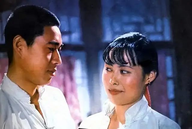 演《骆驼祥子》42年后，再演《宣武门》，75岁的她换了造型没认出，68岁的他因健身很帅气  第6张