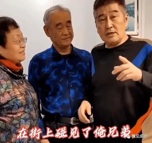 知名港星李子雄淄博吃烧烤被拒门外！感叹能上烧烤需要勤奋与缘分  第3张